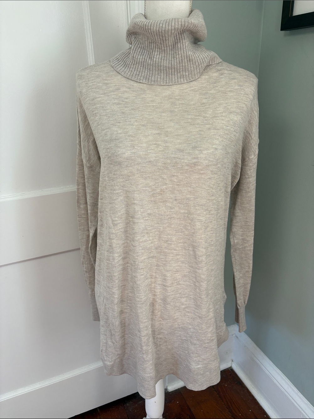 H&M Cream Ribbed Turtleneck Sweater Tunic Merino Blend Oatmeal Size Small